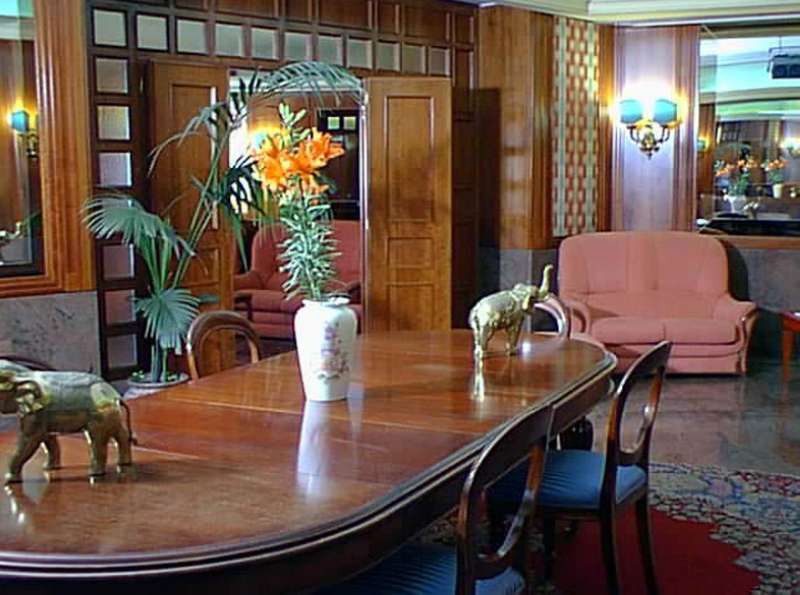 Hotel Galles Рим Интерьер фото
